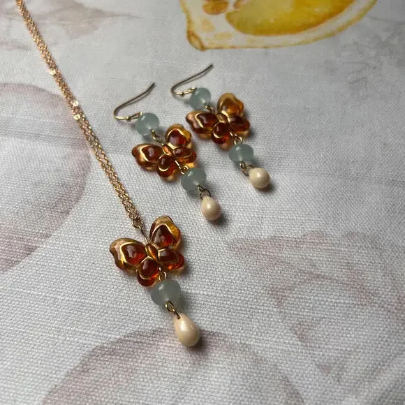 Amber Blue Jade Beige Czech Glass Acrylic Butterfly Jewelry Set, Cute Fun Set - Picture 4 of 6